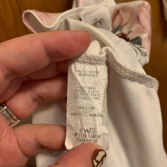 Gaze women’s spaghetti strap floral bodysuit size small - Picture 8 of 10